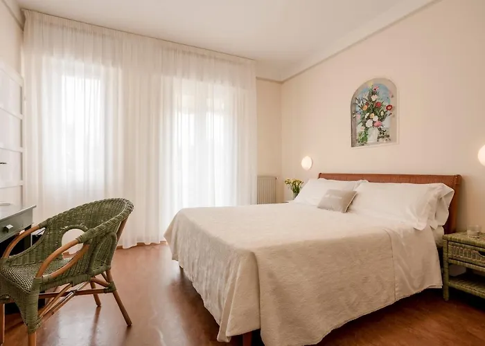 Hotel Arizona 3*