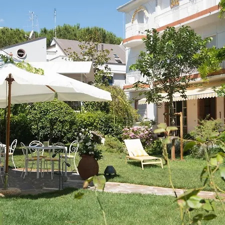 Hotel Arizona 3*