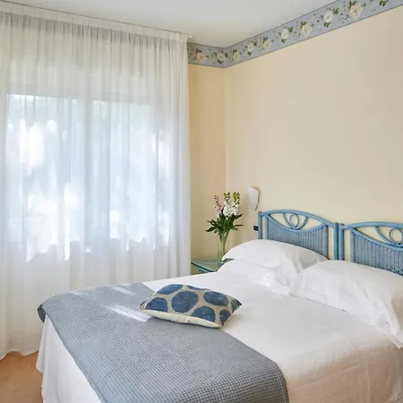 Hotel Arizona 3*